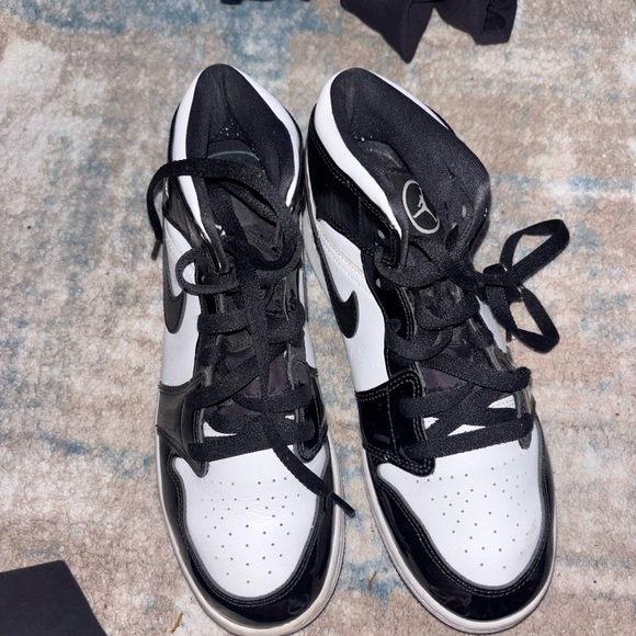 carbon fiber black white jordan 1s - Picture 2 of 4